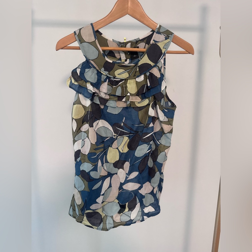 Ann Taylor Black and White Garment